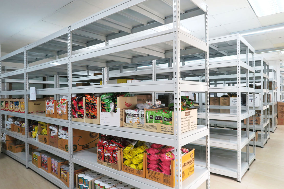 racking boltless shelving system